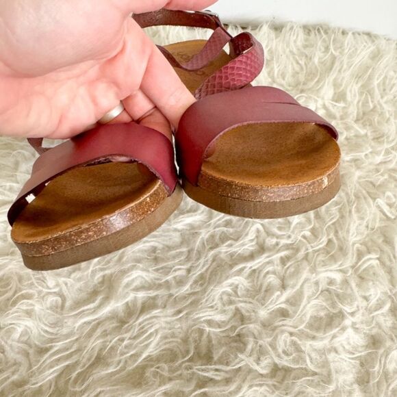 Yokana Leather Strappy Sandal Wedge - Red | Size 40 (US 9) - Picture 5 of 9